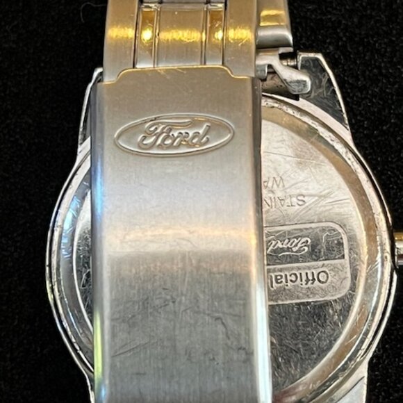 FORD MOTOR COMPANY | Women's Watch Stainless Steel Band-NEW Battery - Picture 7 of 12